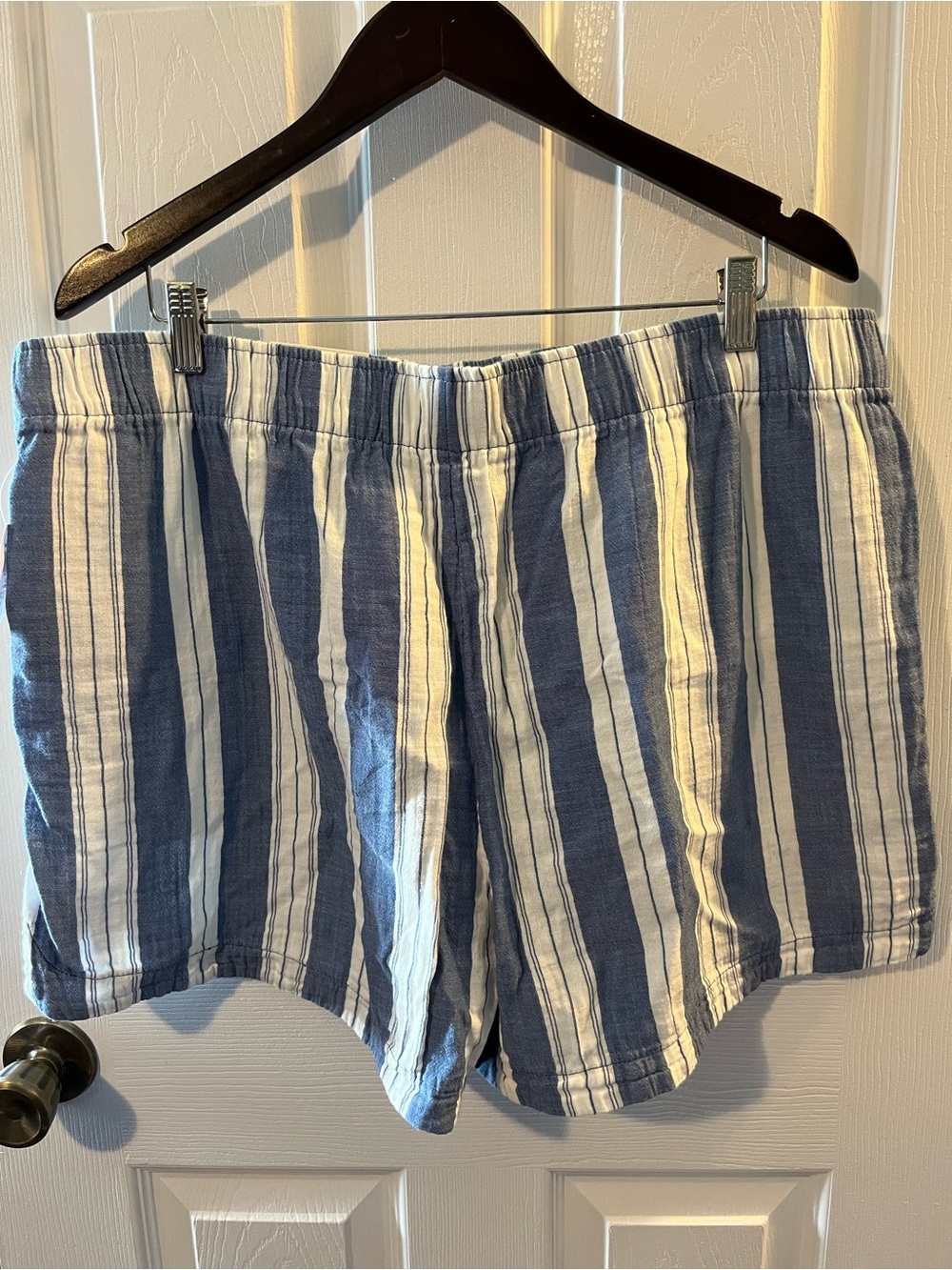 Old Navy Women’s High-Waisted Crinkle Gauze Shorts - Size XL